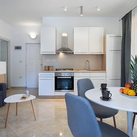 Sandy Bay - Free Mountainbike - Pjescana Uvala