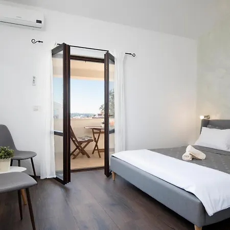 Gostinjska kuća Sandy Bay - Free Mountainbike - 4*